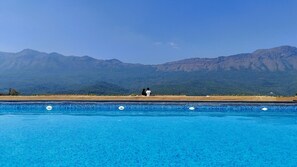 Outdoor pool - Sila Sonerila (CHCIKMAGALUR)
