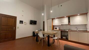 Apartment, 1 Bedroom | Ruang makan