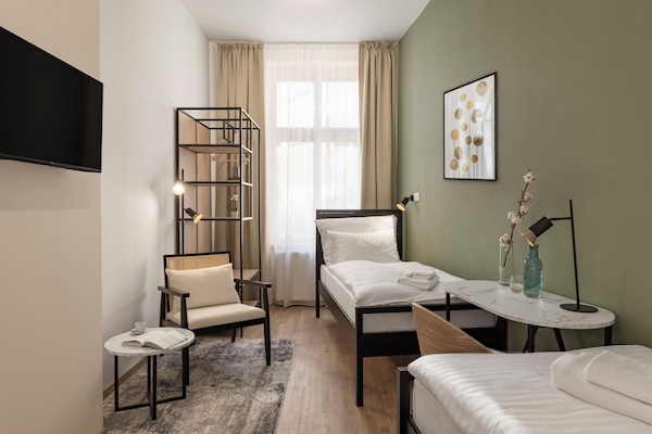 Coffres-forts dans les chambres, Wi-Fi gratuit, draps fournis