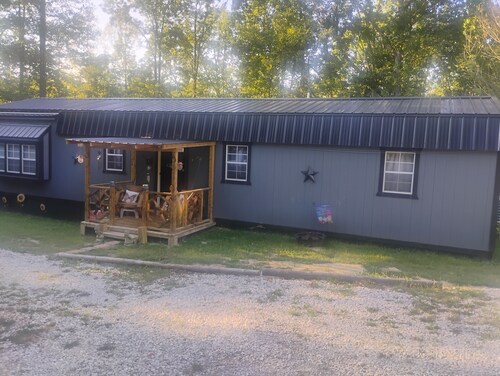 Nice 1-bedroom cottage with AC in charming West Liberty