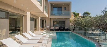 Edem Beachfront Luxury Villa