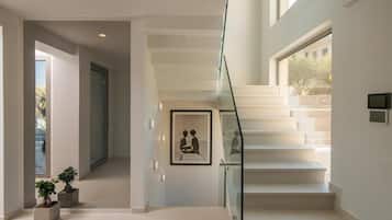 Vila luxo, piscina particular, vista para o mar | Parte interna