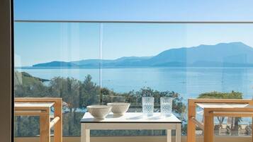 Deluxe Villa, Private Pool, Sea View | Interior