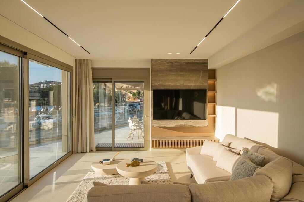 Deluxe Villa, Private Pool, Sea View | Living area | 32-inch flat-screen TV with digital channels, Netflix