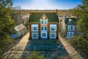 Exterior - Relax Inn - Thorpe Lodge Hotel  (Peterborough)