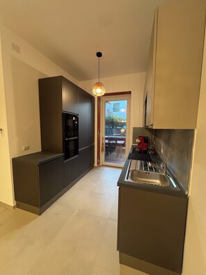 Private kitchen - Beautiful Baia Verde Home, 250 m from Sea – 2–8 PAX (Baia Verde)