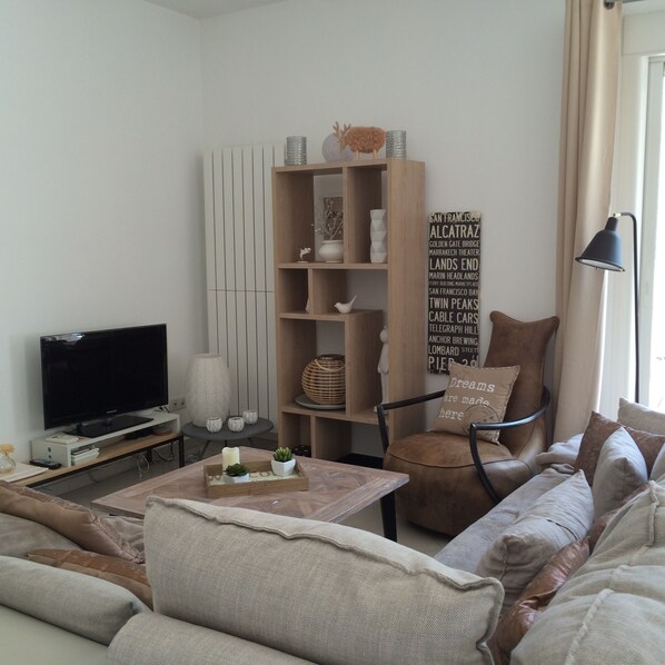 TV