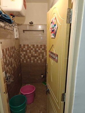 Villa | Bathroom | Free toiletries, soap, shampoo - Trisha's (Bengaluru)