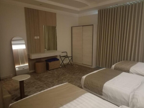 Bügeleisen/Bügelbrett, kostenloses WLAN