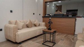Reception - Dar Al Sanaa Serviced Apartments (Jeddah)