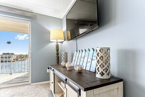 Interior - Bayfront 2Bed/2Bath Condo Near OC Convention Center (Ocean City)