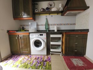 하우스, 침실 2개, 파티오, 시내 전망 | 세탁 시설/서비스