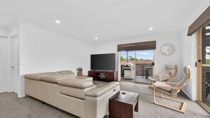 TV - Coastal Comfort at Malua Bay (Malua Bay)