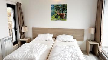 3 bedrooms, bed sheets