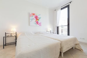 3 chambres, fer et planche Ă repasser, Wi-Fi, draps fournis