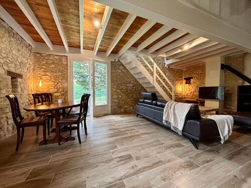 Gîte de la Rastelle
Gîte de charme 3★ avec piscine à Duras (6 pers)