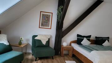 BĂŒgeleisen/BĂŒgelbrett, WLAN, BettwĂ€sche