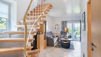 Fernseher, Stereoanlage