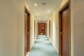 In-room safe, blackout drapes, iron/ironing board, free WiFi - Playsales SSR (Indore)