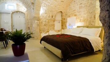 Superior huis, 1 queensize bed, privébadkamer, uitzicht op stad | Een strijkplank/strijkijzer, gratis wifi