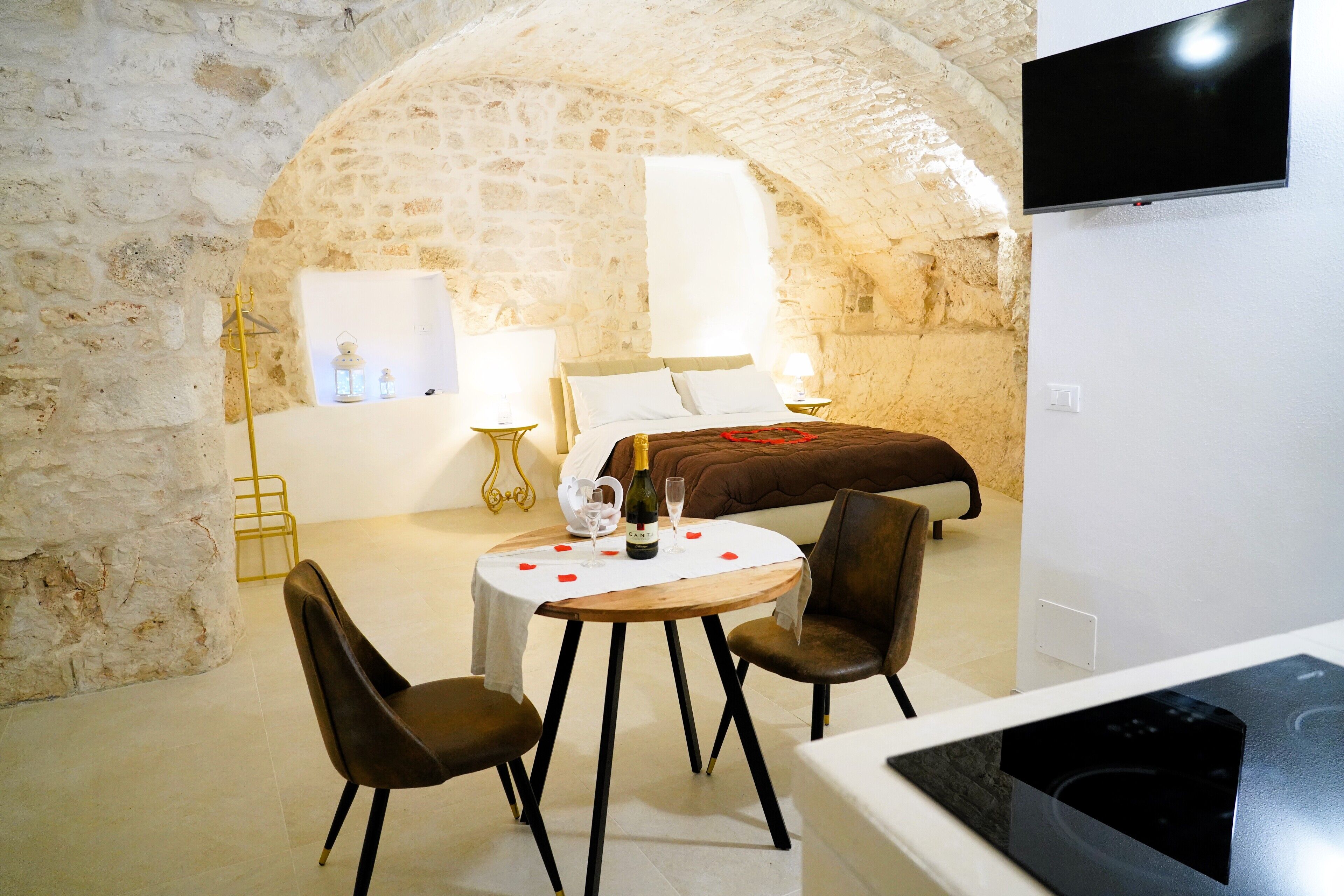 Iron/ironing board, free WiFi