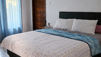 Basic Studio, Patio, Garden View | Free WiFi