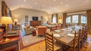 House, 3 Bedrooms, Garden View | Living area | 32-inch Smart TV with cable channels