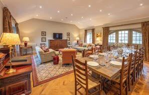 House, 3 Bedrooms, Garden View | Living area | 32-inch Smart TV with cable channels - Rosebery Estate (Gorebridge)