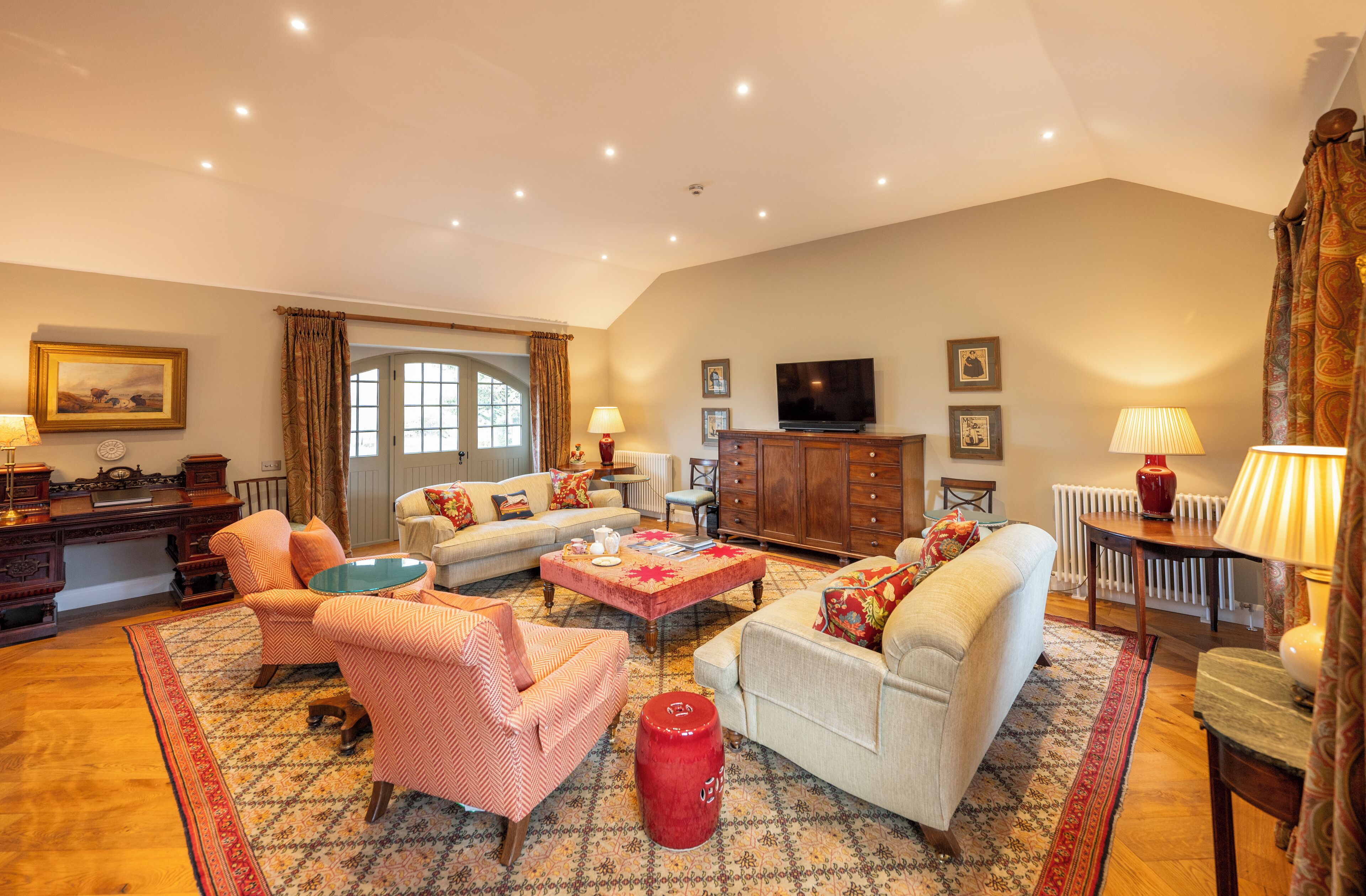 House, 3 Bedrooms, Garden View | Living area | 32-inch Smart TV with cable channels