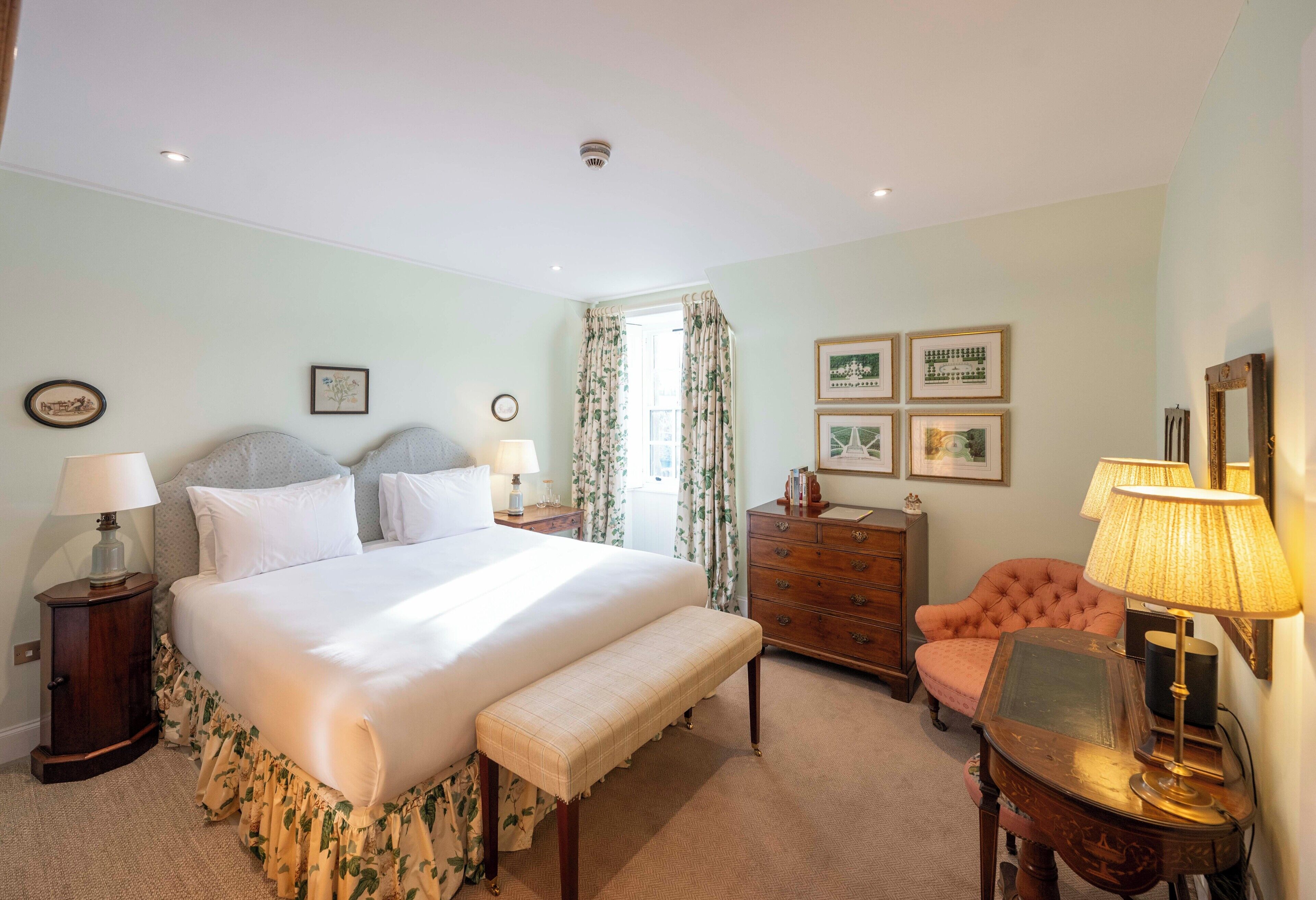 Huis, 4 slaapkamers | Een bureau, een laptopwerkplek, gratis wifi, beddengoed