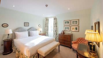 Huis, 4 slaapkamers | Een bureau, een laptopwerkplek, gratis wifi, beddengoed