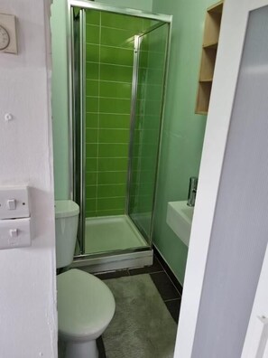 Apartment, 1 Bedroom, Garden View | Bathroom - Cosy, Quiet, Studio Flat (Isleworth)