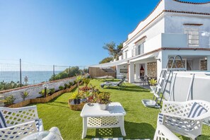 Property grounds - Let the beauty of nature envelop you and enjoy unforgettable moments. (Terrasini)