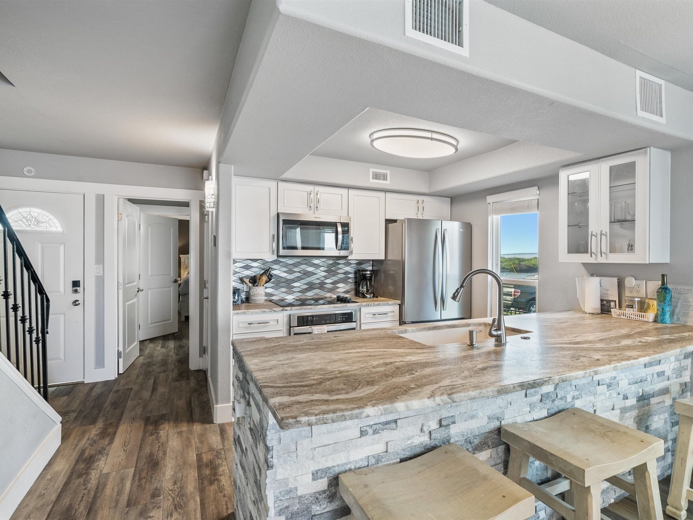 Condo, 3 Bedrooms | Private kitchen