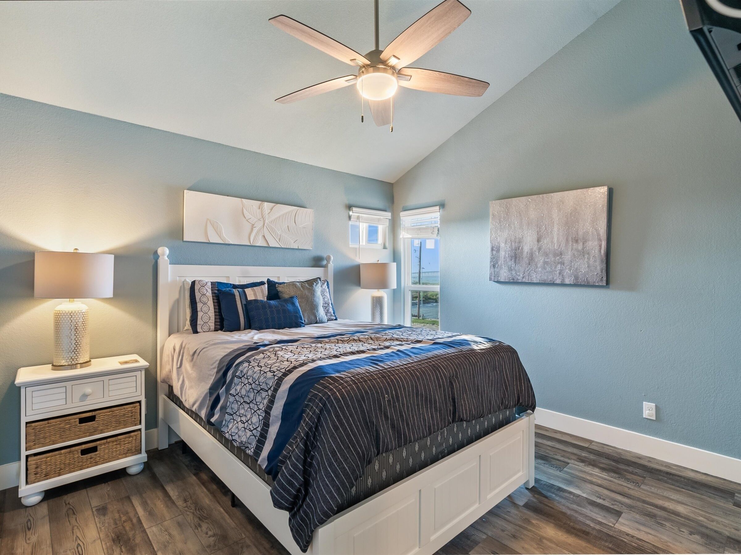 3 habitaciones, tabla de planchar con plancha y wifi gratis 