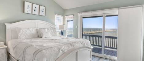 Condo, 3 Bedrooms | 3 bedrooms, iron/ironing board, free WiFi