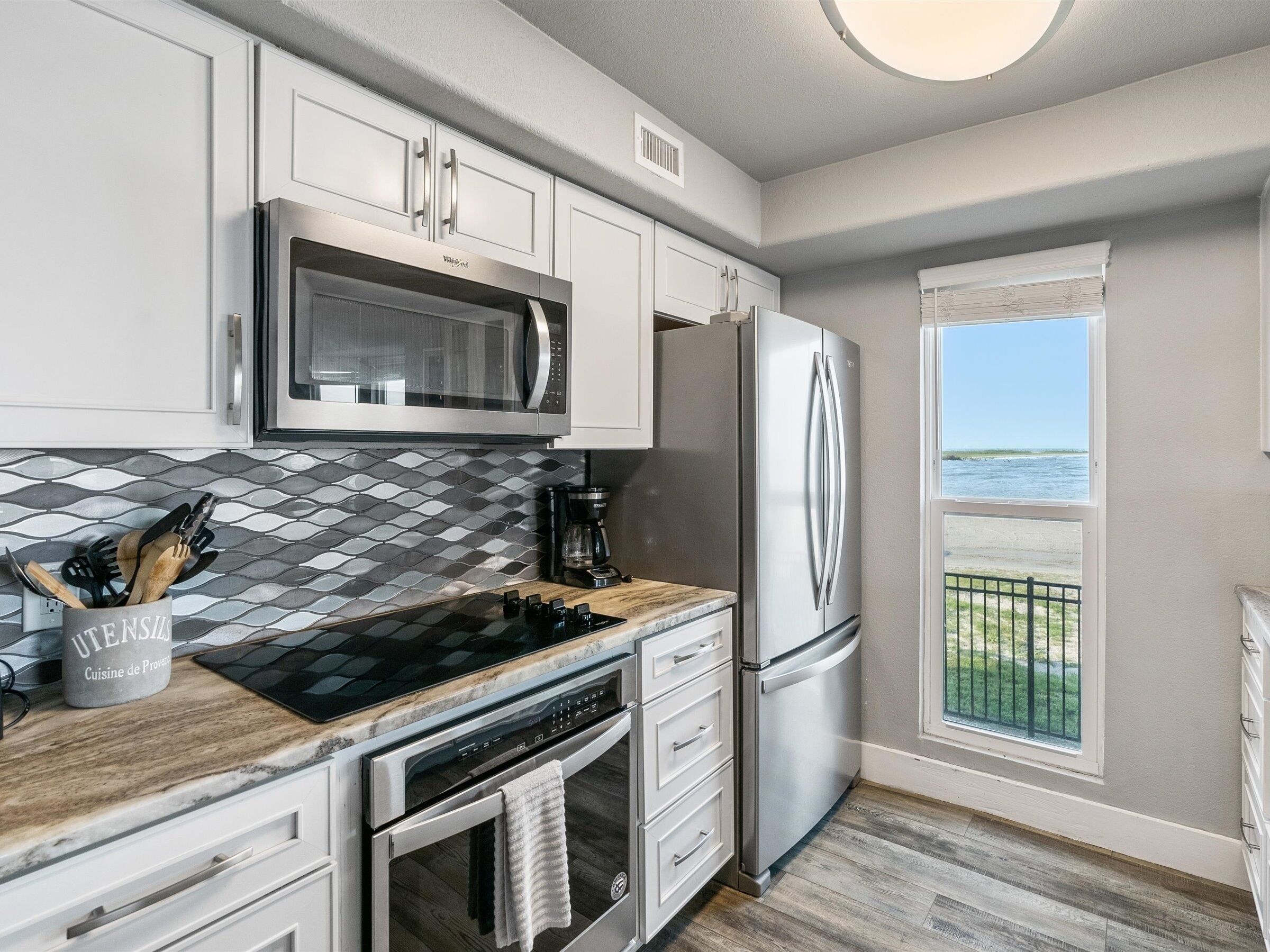 Condo, 3 habitaciones | Cocina privada | Refrigerador, horno, cafetera y tetera y tostadora 