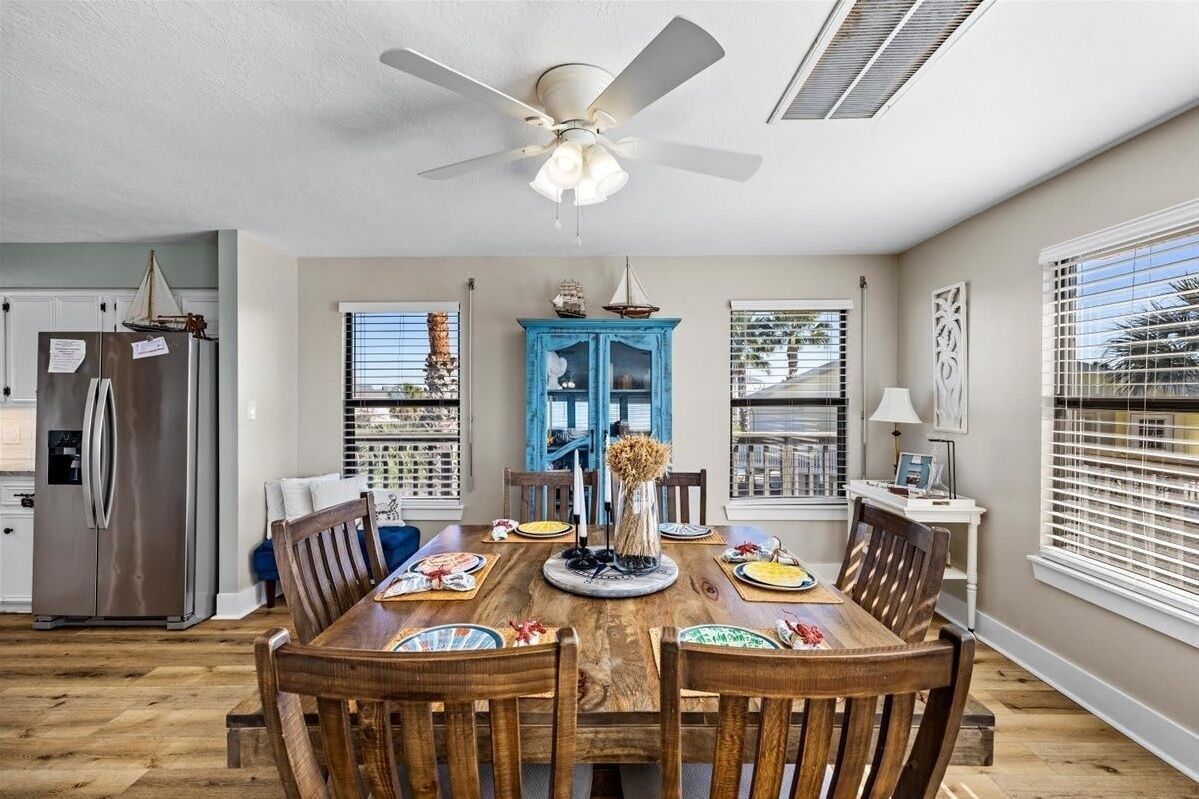 ハウス 4 ベッドルーム | レストラン