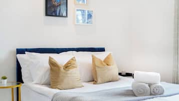 4 bedrooms, desk, iron/ironing board, free WiFi