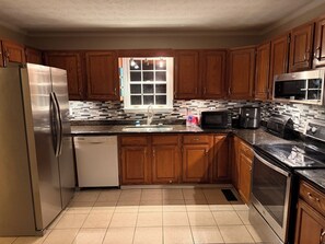 Private kitchen - Hidden retreat in the middle of Johnson City (Jonesborough)