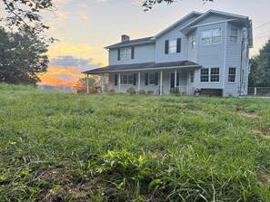 Exterior - Hidden retreat in the middle of Johnson City (Jonesborough)