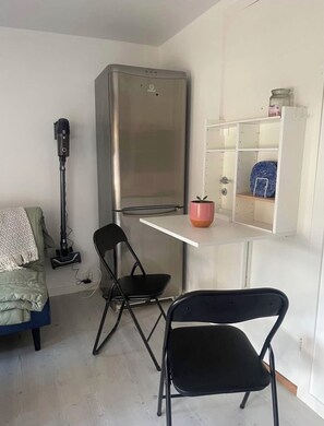 เคบิน, หลายห้องนอน, สูบบุหรี่ได้ | ภายใน