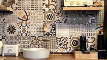 House, 1 Bedroom, Smoking | Private kitchen