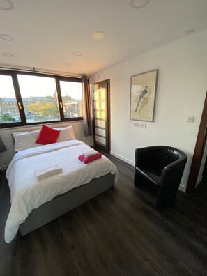 Iron/ironing board, WiFi, bed sheets - Enjoyable 4-bed, 2.5 bath apartment in the heart of London - Hoxton Zone 1 (London)