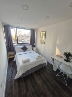 Iron/ironing board, WiFi, bed sheets - Enjoyable 4-bed, 2.5 bath apartment in the heart of London - Hoxton Zone 1 (London)