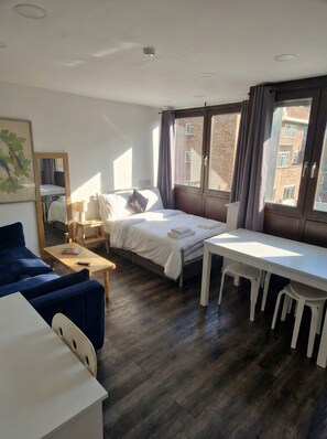 Iron/ironing board, WiFi, bed sheets - Enjoyable 4-bed, 2.5 bath apartment in the heart of London - Hoxton Zone 1 (London)