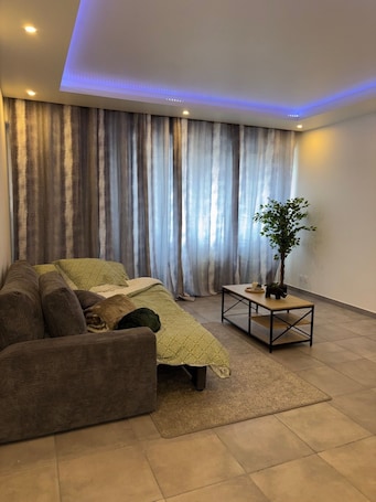 Living area. Whole apartment - Studio Noéa