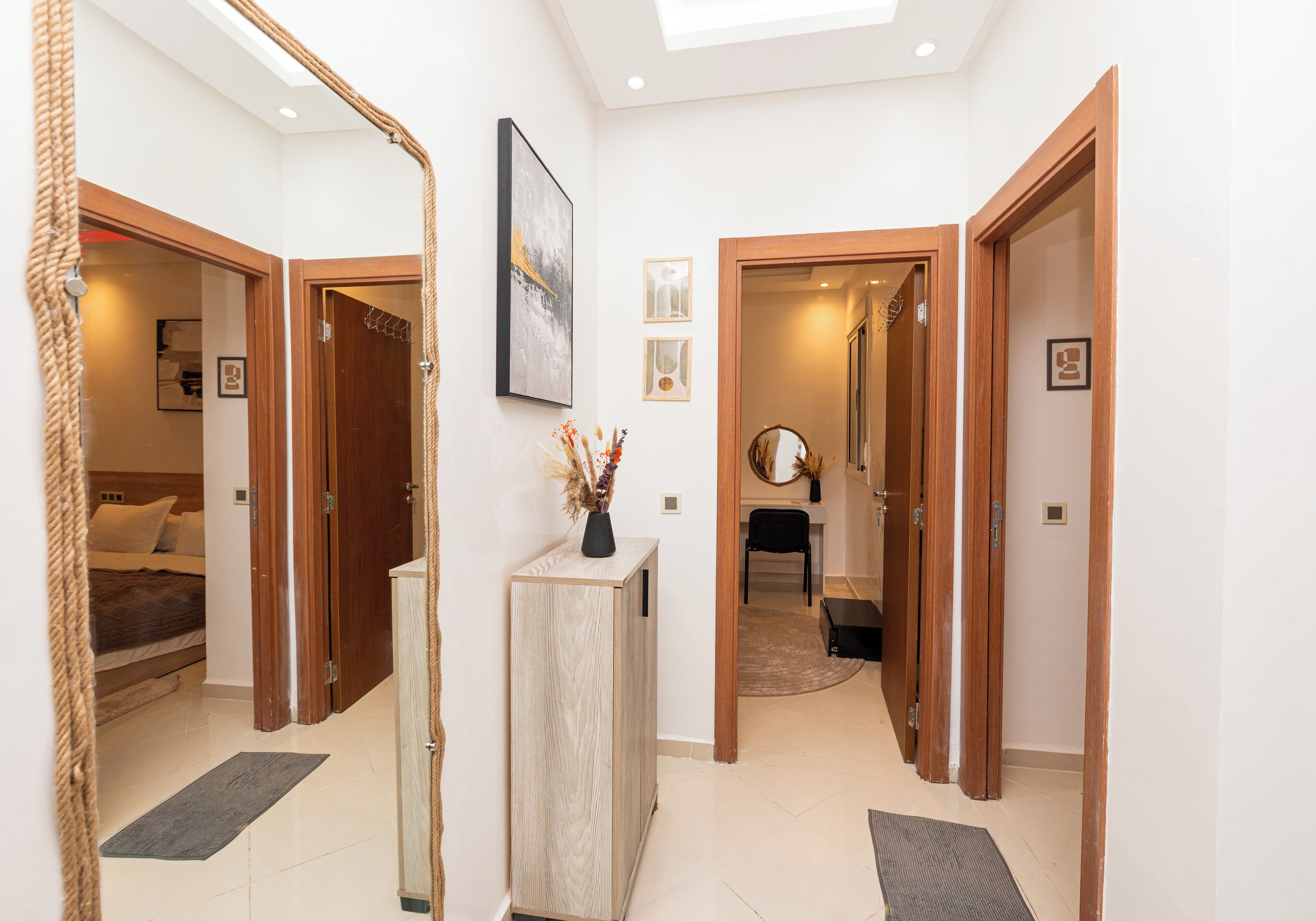 2 habitaciones, tabla de planchar con plancha, wifi y ropa de cama 