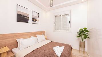 2 bedrooms, iron/ironing board, WiFi, bed sheets