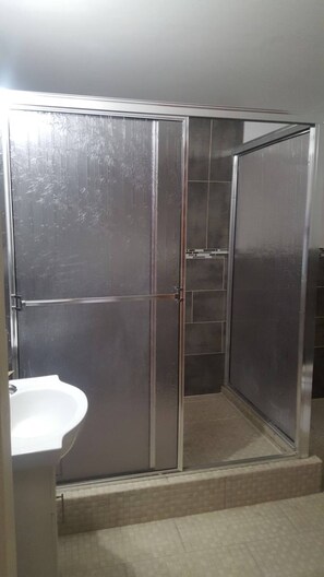 Casa, 3 camere da letto, accessibile ai disabili, piscina privata | Bagno